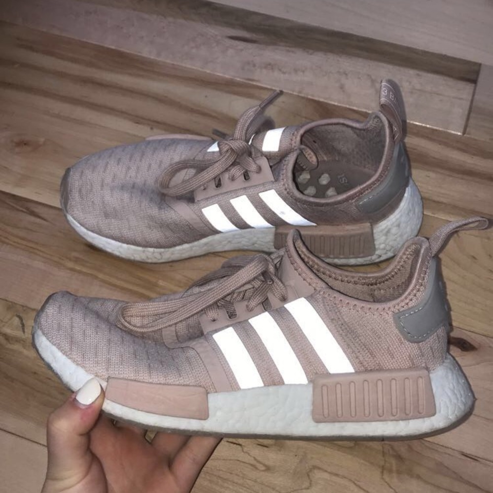 Blush Adidas NMD shoes // reflective + wmns sz 7
